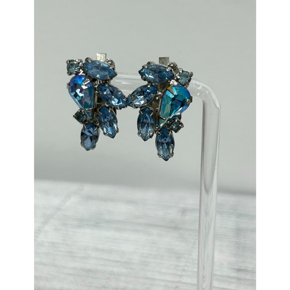 Vtg Weiss Signed‎ Silver Tone Blue Aurora Borealis Rhinestone Clip On Earrings